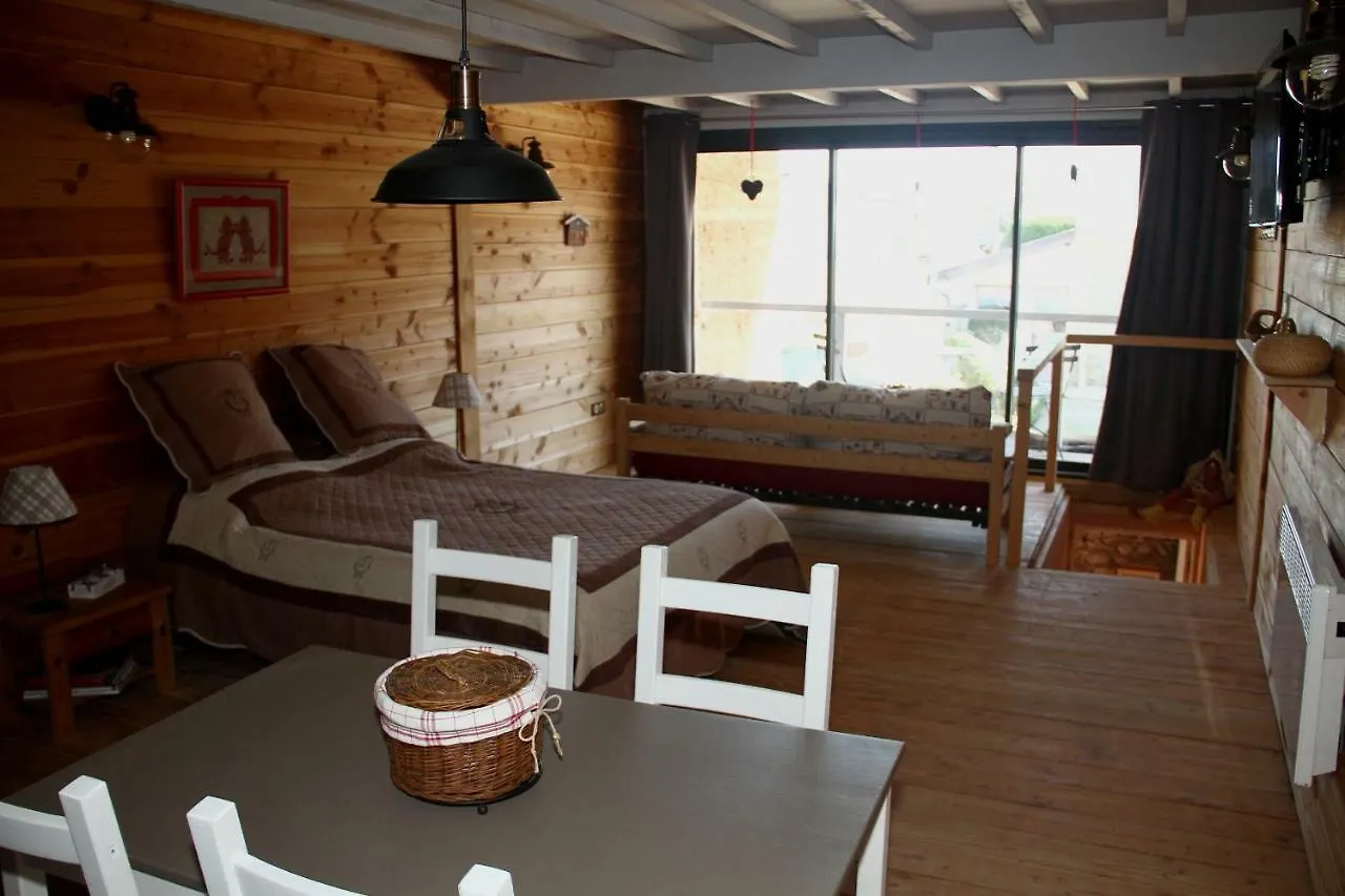 Le Grenier Apartment Savas-Mepin